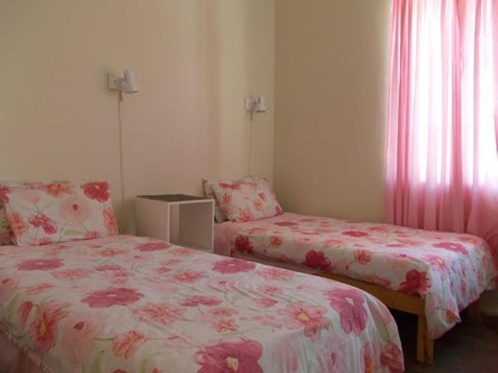 Franschhoek Travellers Lodge Bagian luar foto